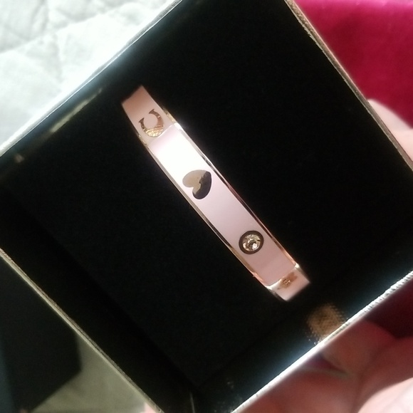 Beautiful Coach Signature Bangle Bracelet - Picture 12 of 13